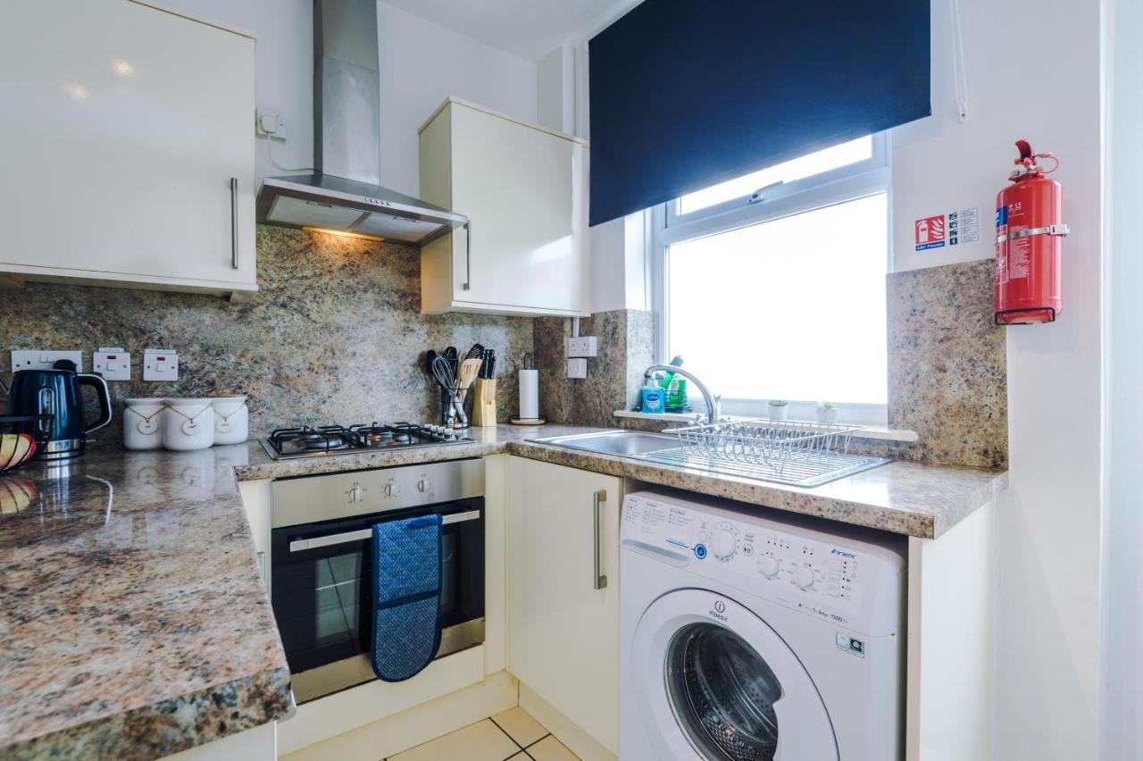 Bright 2-Bed Cottage In Chester By 53 Degrees Property, Ideal For Couples & Small Groups, City Centre - Sleeps 6 Kültér fotó