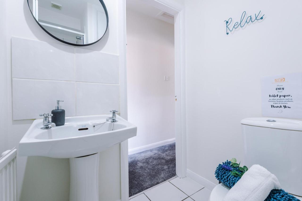 Bright 2-Bed Cottage In Chester By 53 Degrees Property, Ideal For Couples & Small Groups, City Centre - Sleeps 6 Kültér fotó