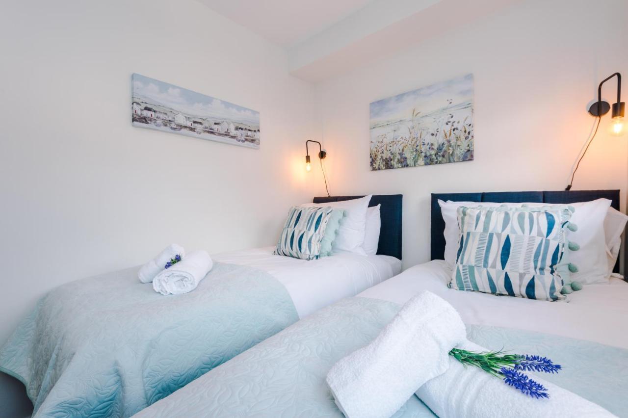 Bright 2-Bed Cottage In Chester By 53 Degrees Property, Ideal For Couples & Small Groups, City Centre - Sleeps 6 Kültér fotó